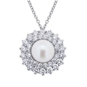 collana in oro bianco e perla Akoya a doppio contorno di brillanti